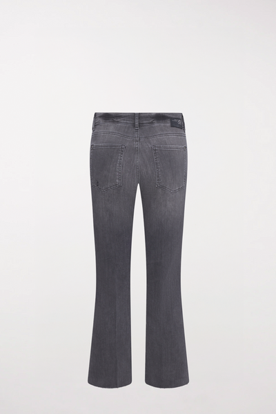Vic 6 8 Cropped D