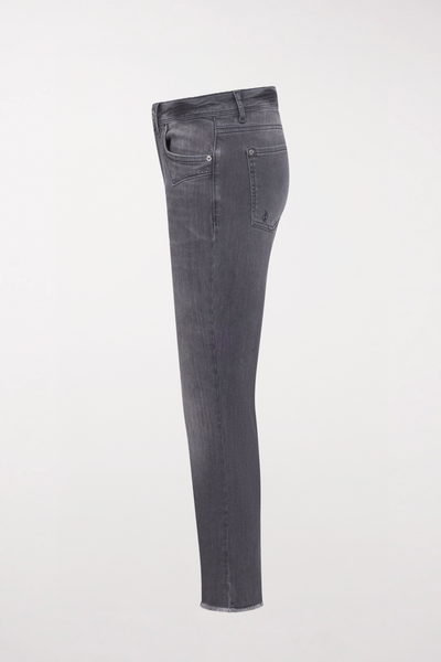 Vic 6 8 Cropped D